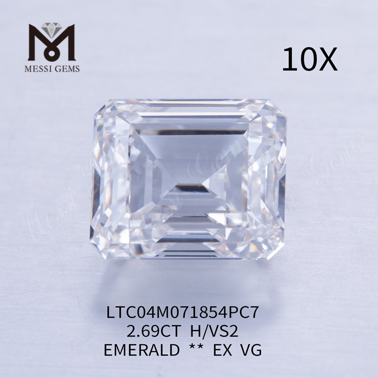 エメラルドカットラボで成長させたダイヤモンド2.69カラットHVS2